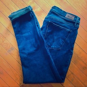 Levi’s 512 Dark Wash High Waisted Slimming Jegging